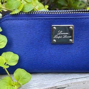 Lauren Ralph Lauren Sloan Street Small Triangle Makeup Bag Cosmetics Case